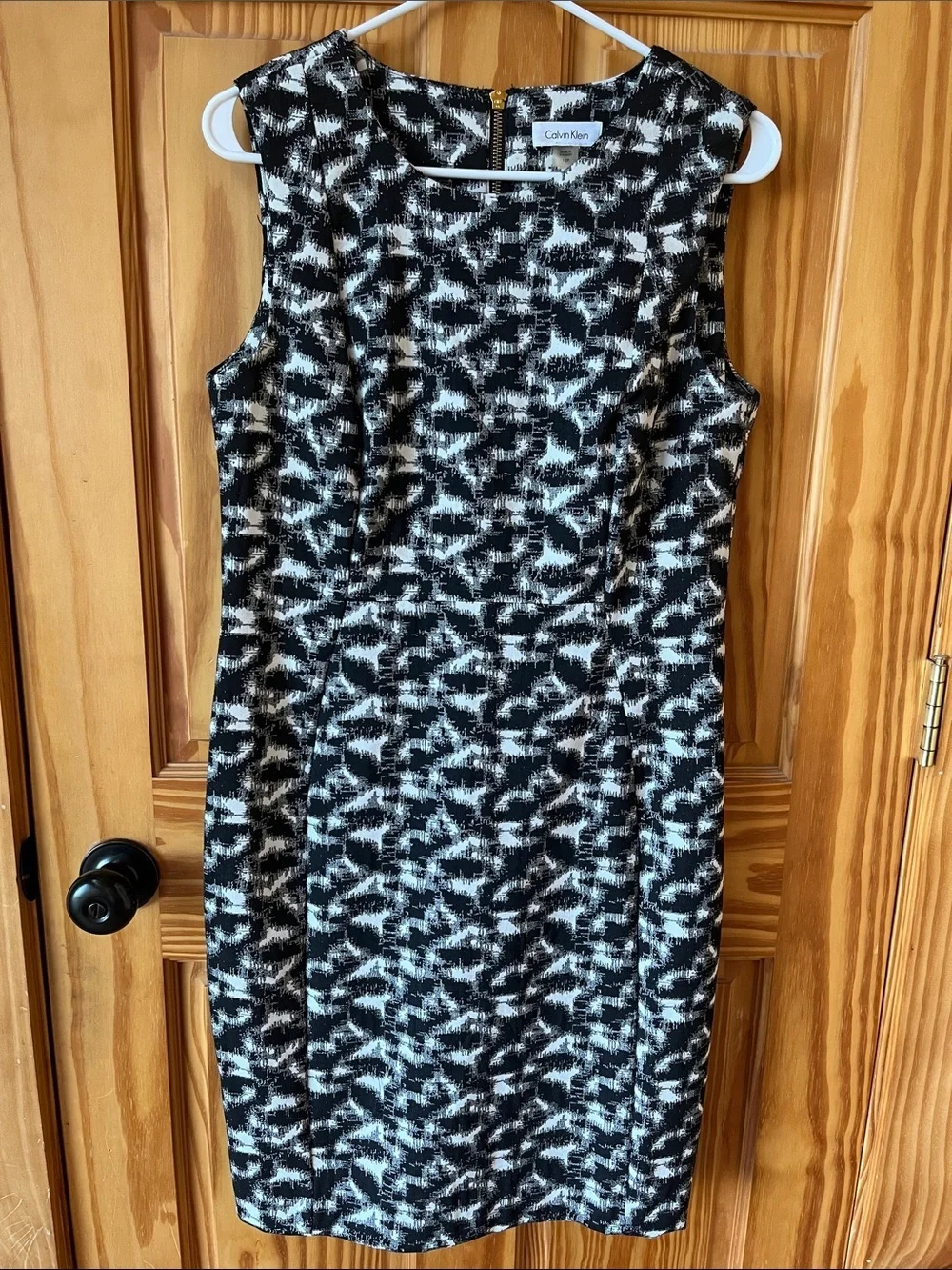 Calvin Klein Black and White Patterned Sleeveless  Dress - Size 12P